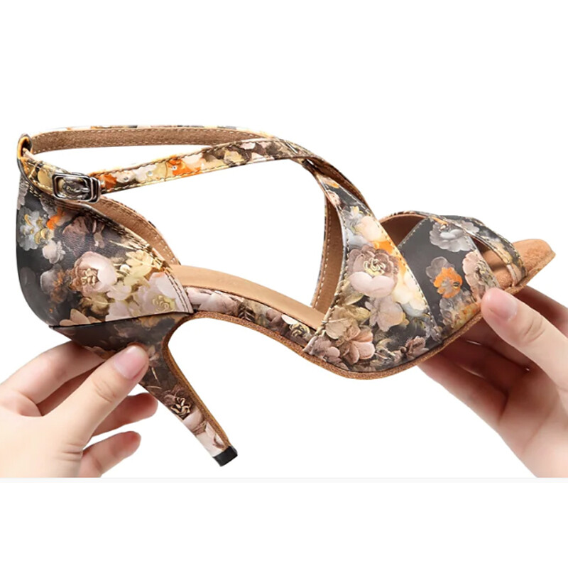 Lotynų kalbos šokių batai moteriški minkštu padu salsa tango sportbačiai Damasko violetinė chaki spalvos vasaros mergaičių aukštakulniai sandalai Pratimai