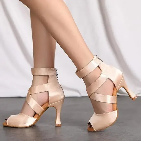 Juodi Lotynų Amerikos šokių batai moterims Profesionalūs satino minkštu padu aukštakulniai šokiai pobūvių salsa tango batų šou konkursas