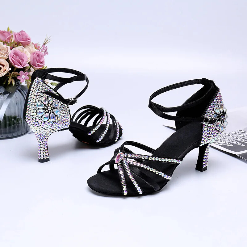 Sieviešu ballīšu deju apavi Satīna mirdzoši rhinestones mīksta dibena latīņu deju apavi Sieviešu salsas deju apavi