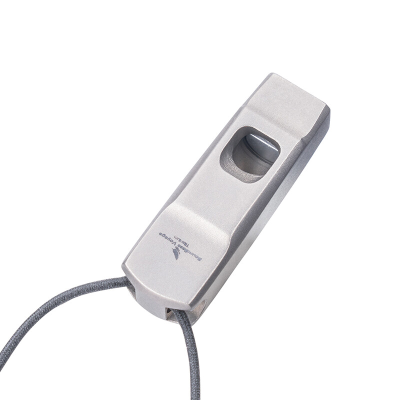 Titánová píšťalka, športová, tréningová, outdoorová, prežitie, výšková, super citlivá, ostrá píšťalka, hlasný hlas, dlhá prenosová vzdialenosť