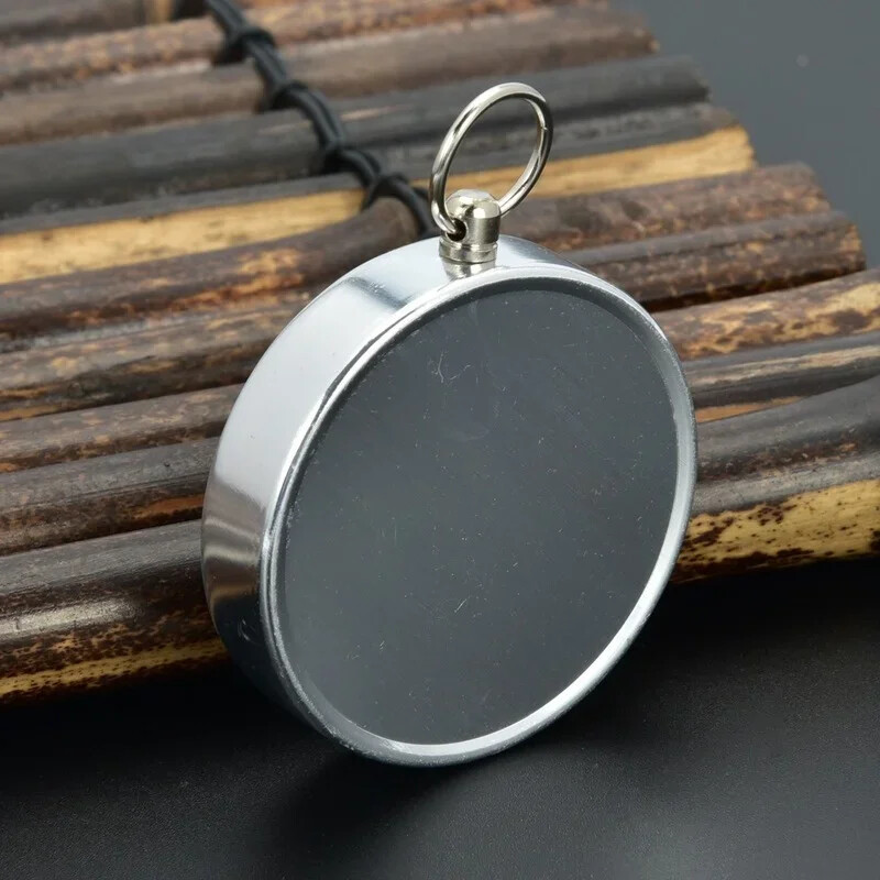 Компас Ключодържател Висулка Алуминиева сплав Метален материал Преносим подарък Мини джобен Компас за пътуване на открито