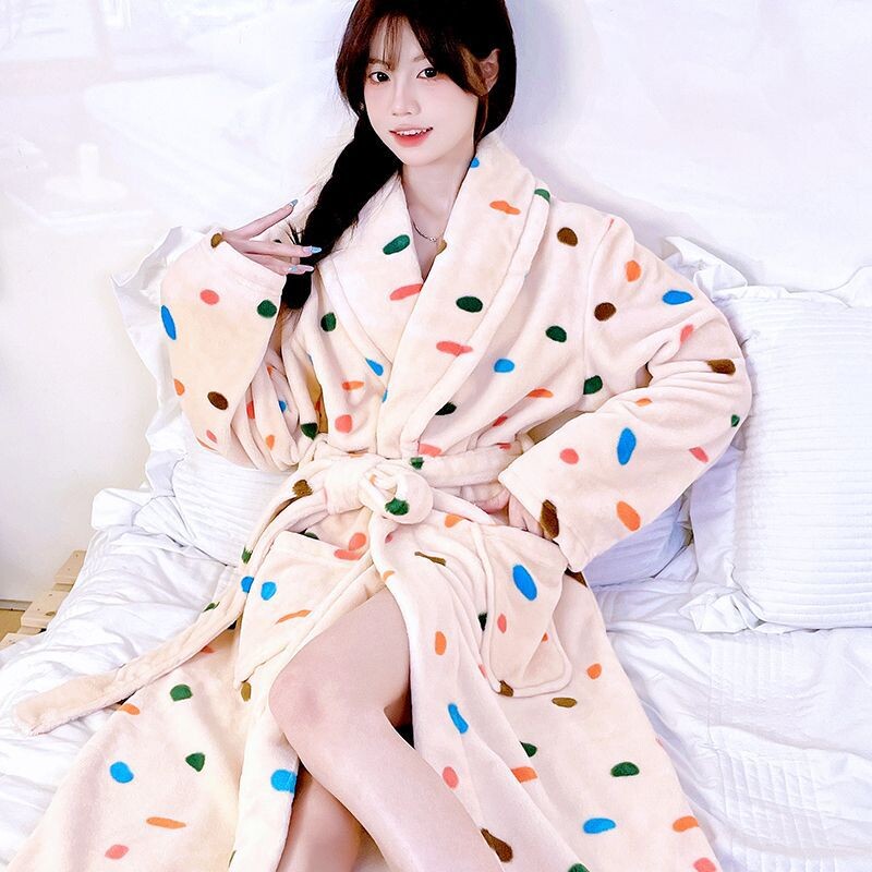 Pidžaamad naiste sügis- ja talvepaksus korall-sametist hommikumantel, soe kevad- ja sügisene flanellist pikkade varrukatega pidžaamad