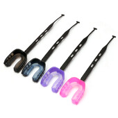 1 бр. Спортен футболен предпазител за уста Мундщук Футболен предпазител за уста с каишка Футболни предпазители за уста