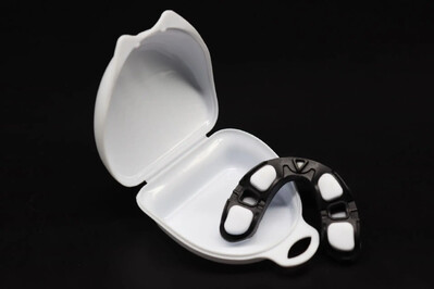 1 пакет протектор за зъби боксови скоби спортно ортодонтско оборудване тренажор