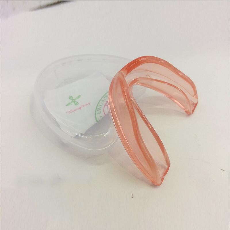 Спортен предпазител за уста Протектор за зъби Деца Възрастни Предпазител за уста Защита на скоби за зъби Баскетбол Ръгби Бокс Карате