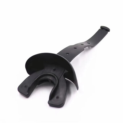 Футболен предпазител за уста със защита за устни Предпазител за уста с каишка Протектор за уста Баскетбол Карате Ръгби Аксесоари за бокс 1 бр.