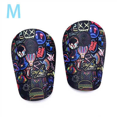 1 чифта EVA гъба Малки мини подложки за пищяла Устойчиви на износване абсорбиращи удари Футболни протектори за крака Футболни тренировъчни предпазители за пищяли