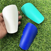 1 чифт предпазител за пищяла за мини футбол Устойчив на износване абсорбиращ удари протектор за крака Лек преносим футболен тренировъчен борд