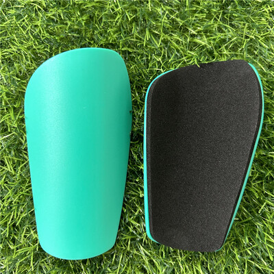 1 чифт предпазител за пищяла за мини футбол Устойчив на износване абсорбиращ удари протектор за крака Лек преносим футболен тренировъчен борд