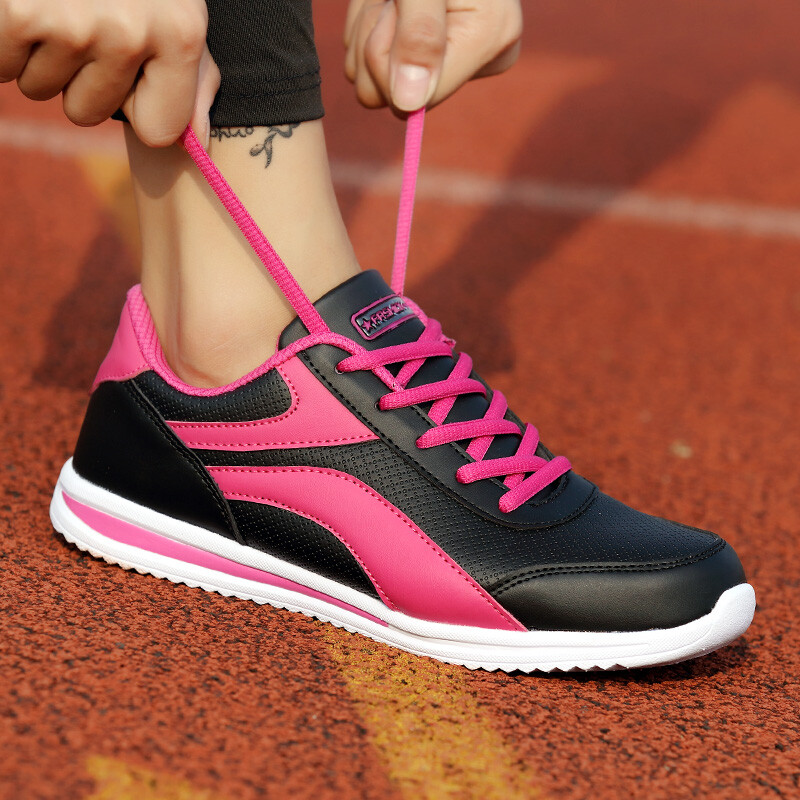 Moteriški golfo bateliai Odiniai kvėpuojantys golfo batai vasariniai tinkleliai be smaigalių golfo sportbačiai lauko golfo treniruotėms sportiniai batai juodi