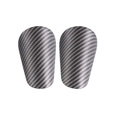 Проста имитация на предпазители за пищяла от въглеродни влакна Малък размер Практика при игра на футбол Защитни футболни подложки Грижа за наколенки