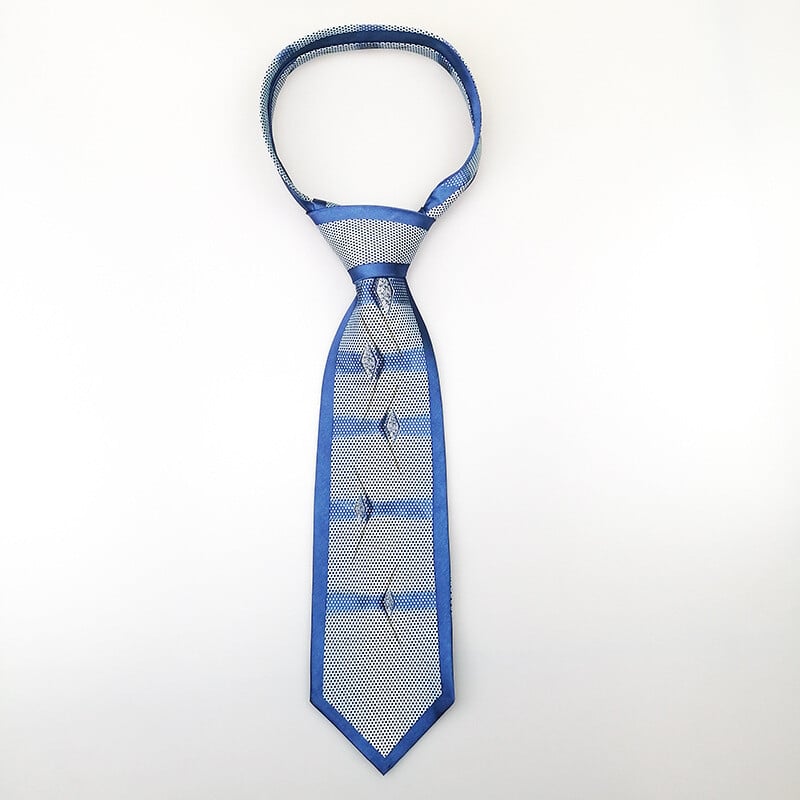 Dekoratiivse isikupäraga lips naistele, seksikate elementidega, moodne punane retro tudengite originaalloomade multikas