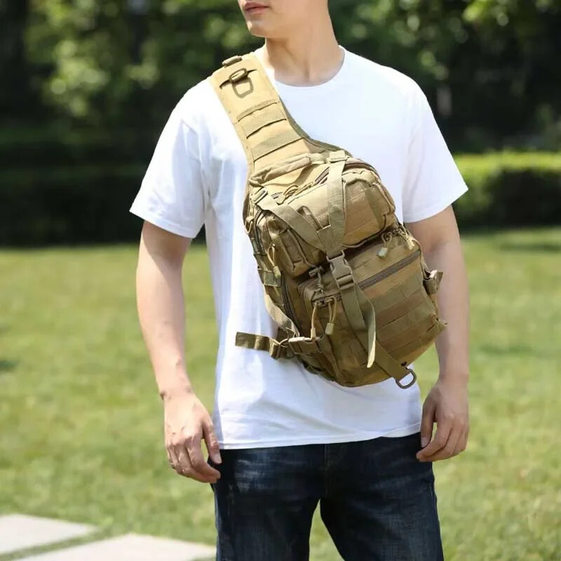 Muška ruksak Taktička jurišna torba Crossbody Sling Bag Vodootporna ruksak torba Vanjski planinarski paket za kampiranje Muške torbe za rame