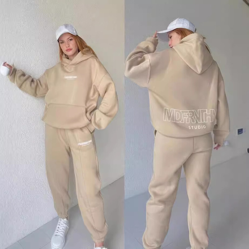 Didelio dydžio laisvalaikio raštu marginto gobtuvo komplektas, moteriškas megztinis, ilgos kelnės, sportinis dviejų dalių kostiumas, madingi gatvės sportinio kostiumo komplektai, moteris