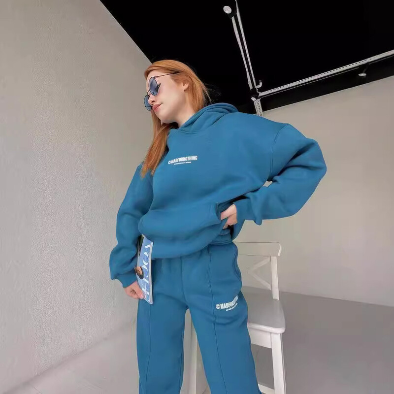 Didelio dydžio laisvalaikio raštu marginto gobtuvo komplektas, moteriškas megztinis, ilgos kelnės, sportinis dviejų dalių kostiumas, madingi gatvės sportinio kostiumo komplektai, moteris