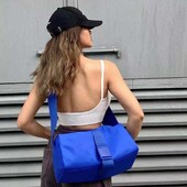 QUESHARK Dámska ležérna jednofarebná oxfordská látková crossbody taška do posilňovne, športová veterná veľkokapacitná fitness taška, taška na hrianky