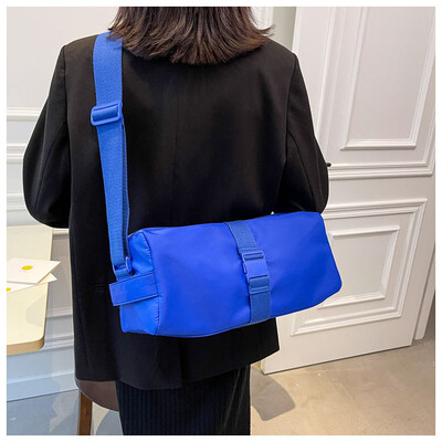 QUESHARK Dámska ležérna jednofarebná oxfordská látková crossbody taška do posilňovne, športová veterná veľkokapacitná fitness taška, taška na hrianky