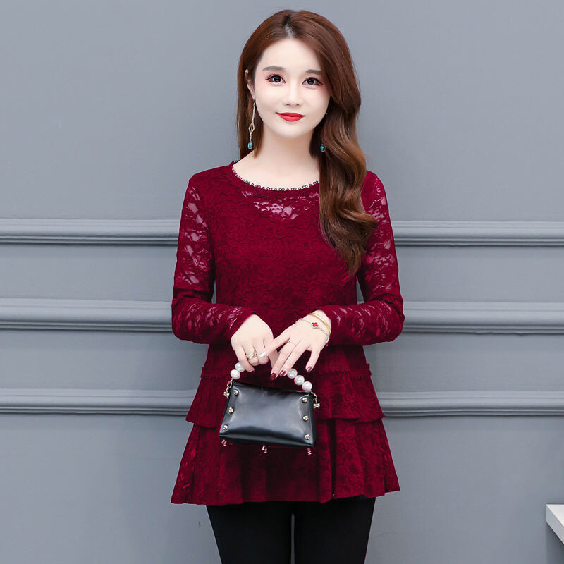 Дантелена горна риза със средна дължина 2024 г., пролет и есен, нови дамски дрехи с големи размери, широки и отслабващи, долна риза в западен стил, която покрива корема