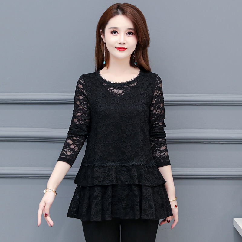 Дантелена горна риза със средна дължина 2024 г., пролет и есен, нови дамски дрехи с големи размери, широки и отслабващи, долна риза в западен стил, която покрива корема