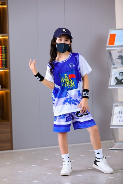 НОВО 24 25 Детско облекло Костюм момче момиче Фенове Баскетболни фланелки 244 Фалшив комплект униформа от две части Тренировъчни тениски и шорти