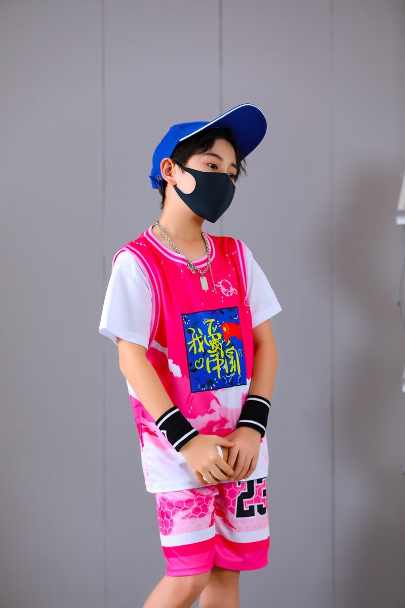 НОВО 24 25 Детско облекло Костюм момче момиче Фенове Баскетболни фланелки 244 Фалшив комплект униформа от две части Тренировъчни тениски и шорти