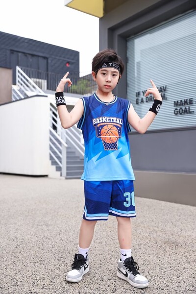 НОВО 24/25 Детско облекло Костюм момче момиче Фенове Баскетболни фланелки 026 игрална екипна униформа тренировъчна жилетка и шорти