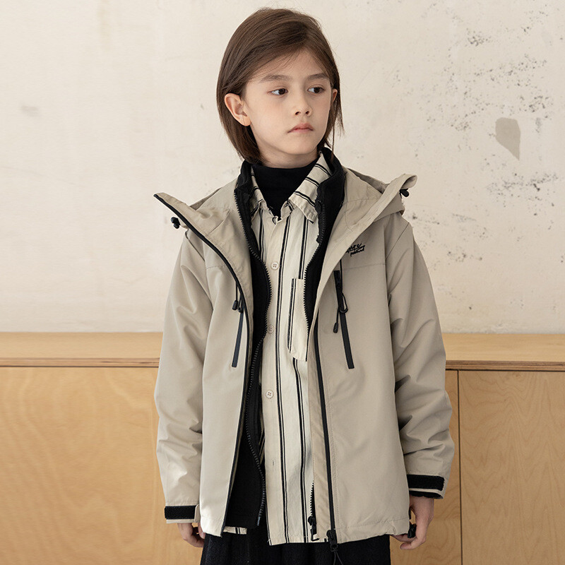 Dječje vanjsko jurišno odijelo Djevojačka tri-u-jedan jakna otporna na vjetar i vodootporna jakna odgovarajuće boje Planinarska jakna za kampiranje