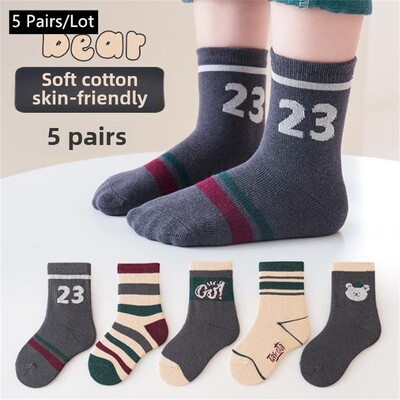 5 pari novih dječjih čarapa Jesen Zima Slova u korejskom ins stilu Čarape za dječake i djevojčice Ležerne udobne dječje sportske čarape