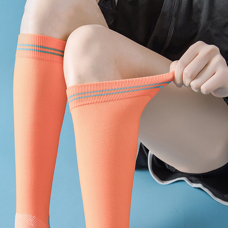 Naiste kompressioonsokid Õuespordiks Jooksmiseks Jalgrattasõiduks Õhukesed Kõrged Sokid Kiiresti kuivavad Hingavad Meeste sokid