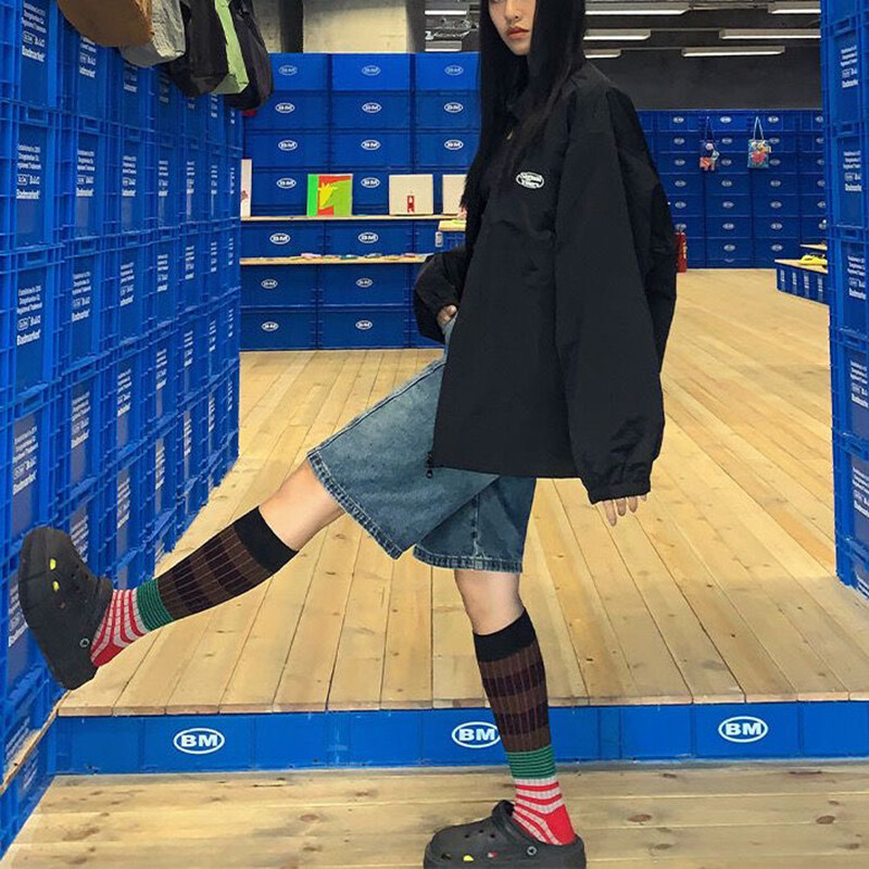 Jesen Zima Ins moda za žene Gradient prugaste šarene retro teleće čarape Pamučne visoke cijevi Mekane sportske ženske ležerne soks