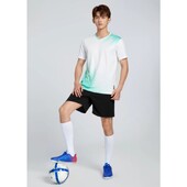 Unaprijedite svoju dječju nogometnu igru s ovim elegantnim atletskim setom Dječji nogometni set vrhunske kvalitete