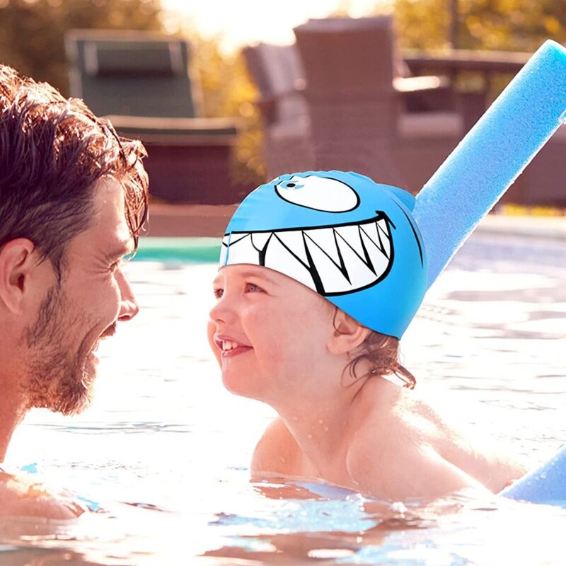 Augstas kvalitātes silikona peldcepure karikatūra haizivis ūdensnecaurlaidīgs peldēšanas aprīkojums, izturīgs aizsargāt ausis bērnu baseina cepure