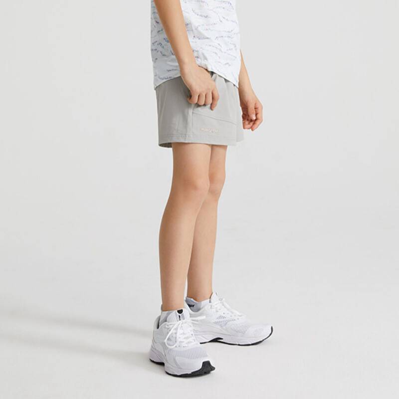 Ātri žūstoši, elpojoši, brīvi ērti šorti zēniem sportam, tenisam, skriešanai, riteņbraukšanai, āra aktivitātēm un ikdienas apģērbam