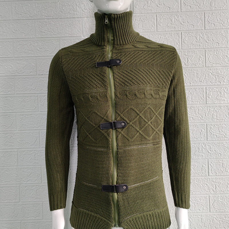 Užsienio prekyba , vyriški drabužiai, ruduo ir žiema 2024 m., naujas drąsus megztinis ilgomis rankovėmis aukšta apykakle, megztinis su sagomis