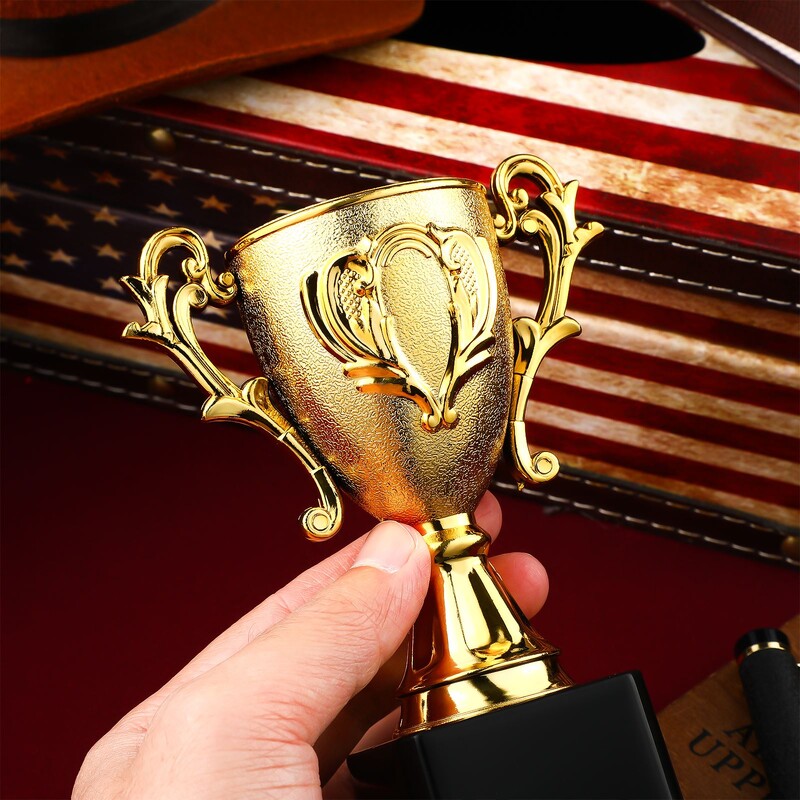 Trofeji Nagrada Trofej Zlatni plastični pobjednički pehari Mini zlatni pehar Dječje nagrade Poklon Dječja nagrada Igračka Košarkaška lopta
