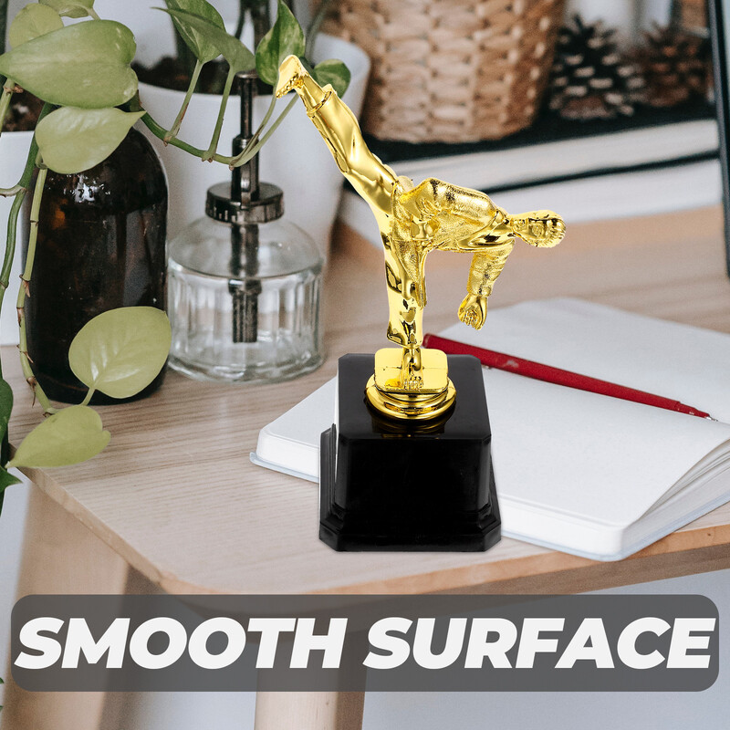 Taekwondo Trophy Decor lielapjoma bērnu balvas Profesionālās ballītes Sacensību ceremonijas kauss Plastmasas cīņas kustība bērnu futbols