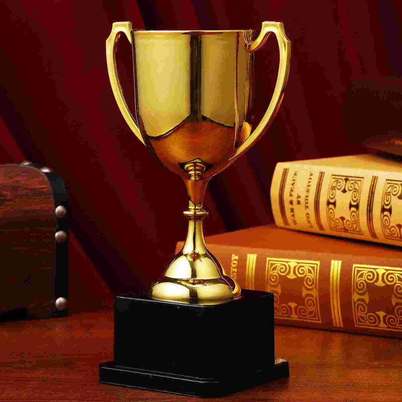 Helovīna zelta unisex trofeja zelta ar foliju pirmsskolas futbola dāvanas futbola plastmasas ballītes balvas