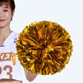 Palūkanų komandos gėlių kamuoliai, merginos šoka rankoje laikomų sportinių vakarėlių klubo dekoravimas pom poms.