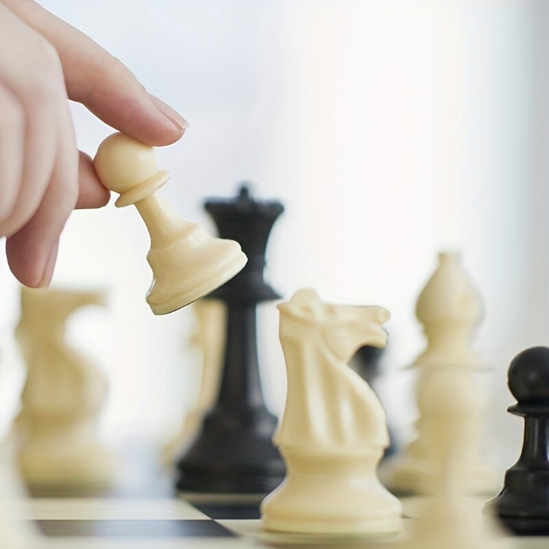 Lauko kelionių nešiojamas šachmatų rinkinys, sulankstomas šachmatų lenta, plastikinė šachmatų figūrėlė Šeimos stalo žaidimai Vaikų šachmatų rinkinys