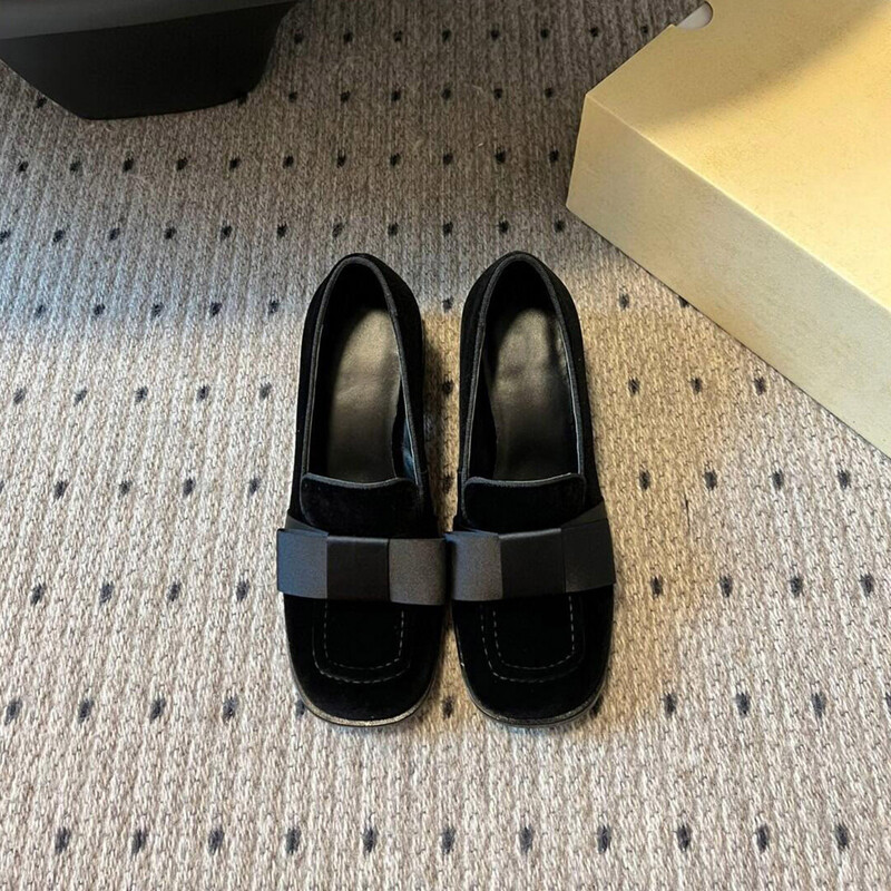 Ženske cipele Francuske baršunaste vrpce s četvrtastim prstima Ženske cipele s plitkim ustima i debelom petom Vrhunske cipele 