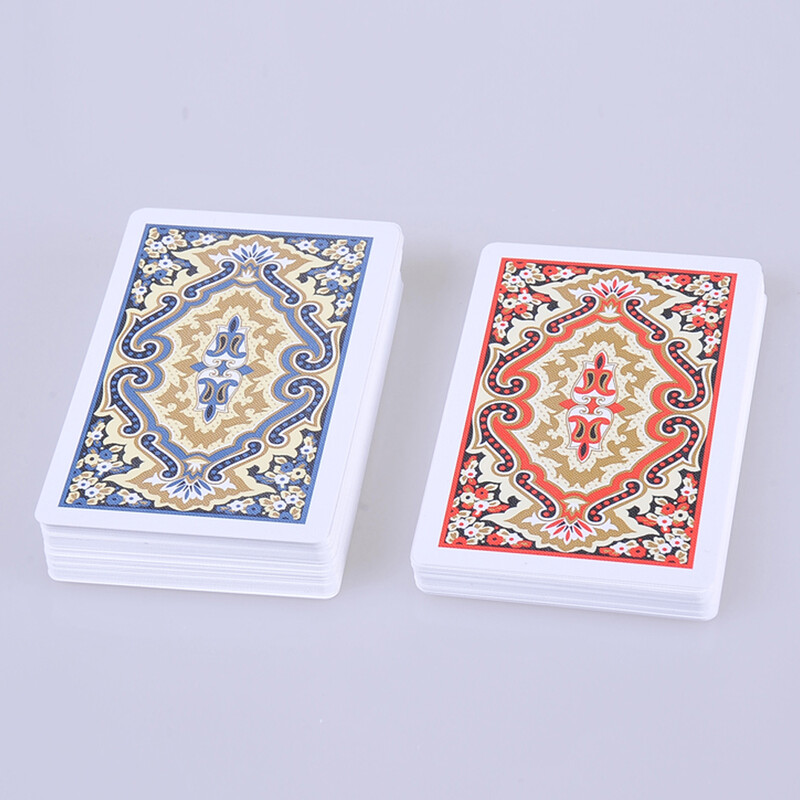 Опаковани в кутия Red and Blue Bridge Standard Index Карти за игра Настолна игра Комплект - 2 тестета Текстуриран плат PVC Водоустойчив