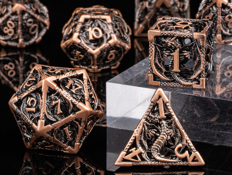 Zmajev set metalnih kockica, set šupljih poliedarskih kockica, metalne kockice za igranje uloga, set Dnd kockica