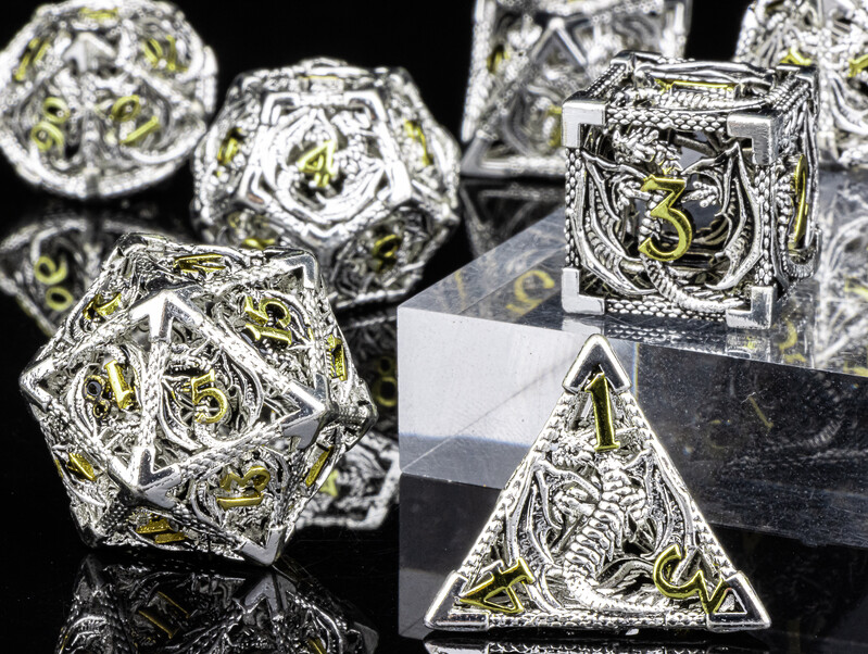 Zmajev set metalnih kockica, set šupljih poliedarskih kockica, metalne kockice za igranje uloga, set Dnd kockica