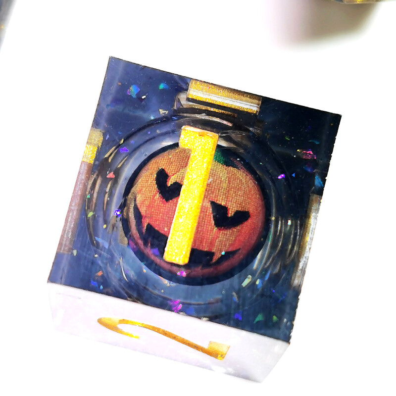 Set DnD kockica - 7 smolastih kockica s oštrim rubovima s vrtljivom jezgrom Dragon Eye Core, uzorkom smajlića za D&D, RPG igre