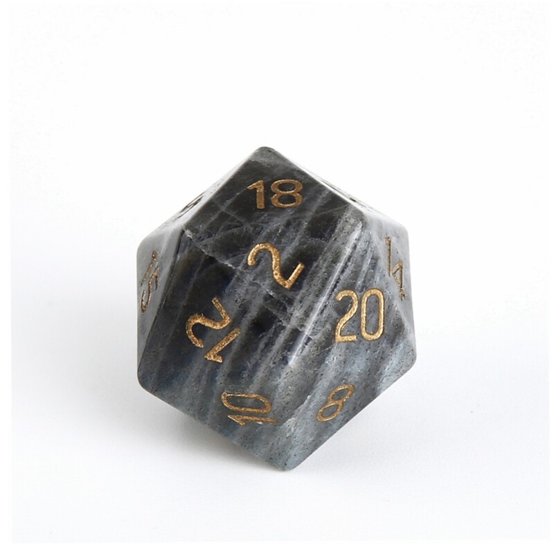Spot Roba Prirodni kristal D20 Kockice Agat Obsidijan Rozenkvarc Labradorit Poliedron Kamene kockice Prilagođeni font Simbol Uzorak Logo