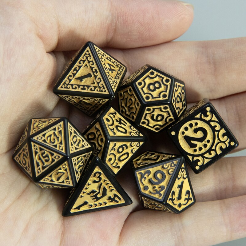 Polyhedral Dice Set 7pcs RPG igre Dice Table Game Blagdanski dar - kockice s graviranim teksturama