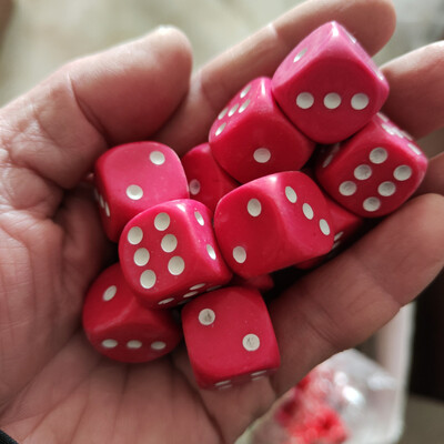 10 kom/pakiranje 18 mm akrilne kockice za igru, dodaci, šarene #18 kocke s okruglim kutom, točkaste kockice za ispijanje