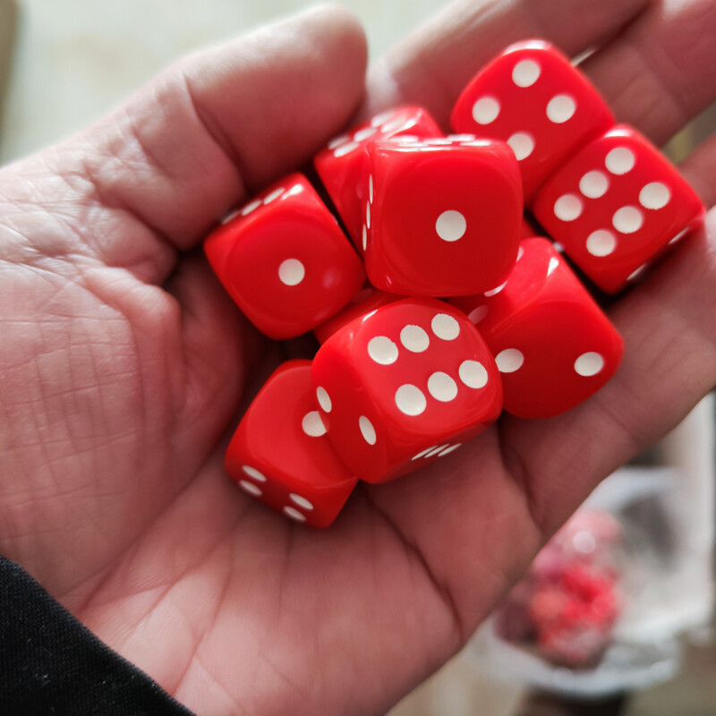 10 kom/pakiranje 18 mm akrilne kockice za igru, dodaci, šarene #18 kocke s okruglim kutom, točkaste kockice za ispijanje