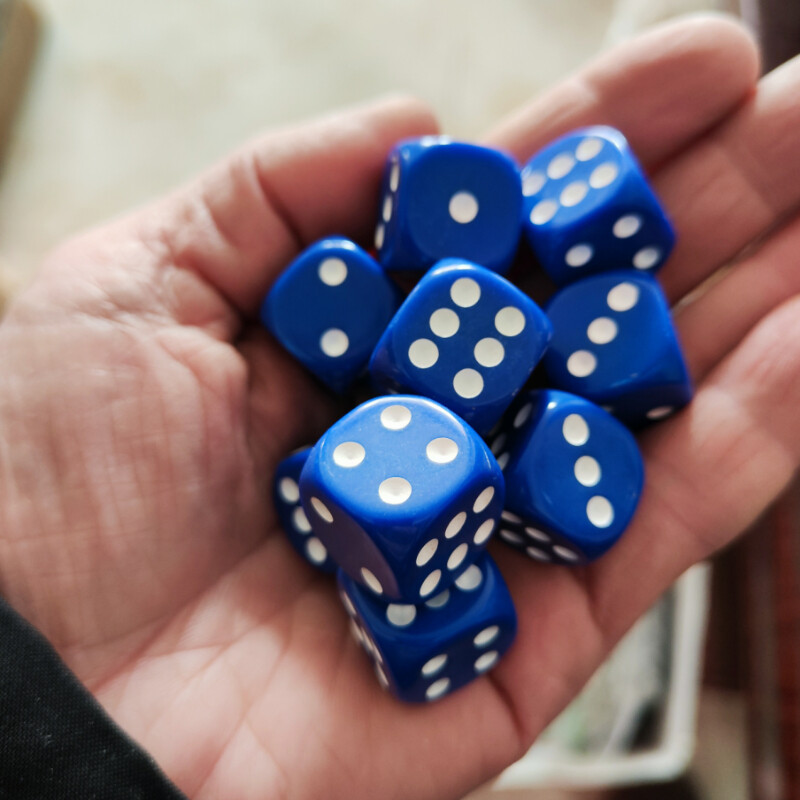 10 kom/pakiranje 18 mm akrilne kockice za igru, dodaci, šarene #18 kocke s okruglim kutom, točkaste kockice za ispijanje