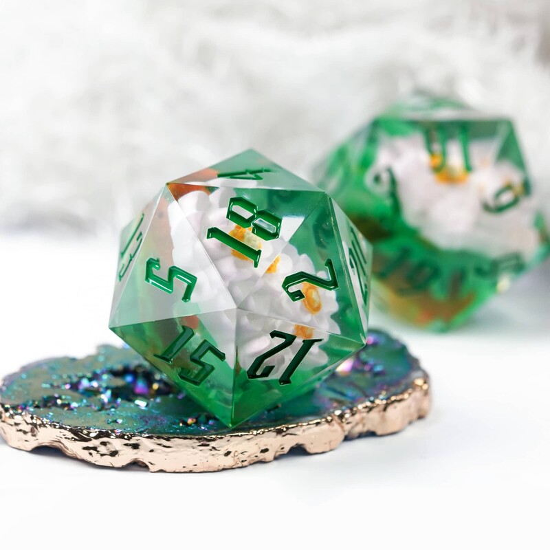 Cusdie 33 MM D20 Zaruri Rășină 20 fețe cu muchii ascuțite Zaruri unice D20 Zaruri poliedrice cu carcasă metalică pentru jocuri de masă RPG de petrecere în bar